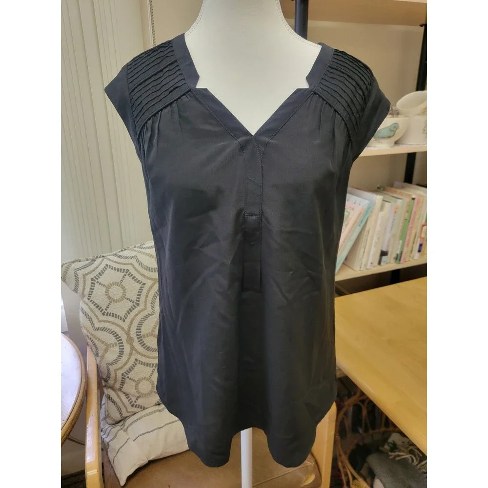 Daniel Rainn Black Solid 100% Silk V-Neck Pleated Cap Sleeve Blouse XS